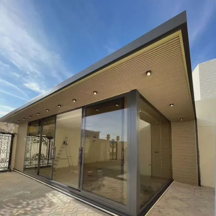 مجلس خارجي مصنوع بساندوش وشالهيات والأسمنت بوردفي أبها 