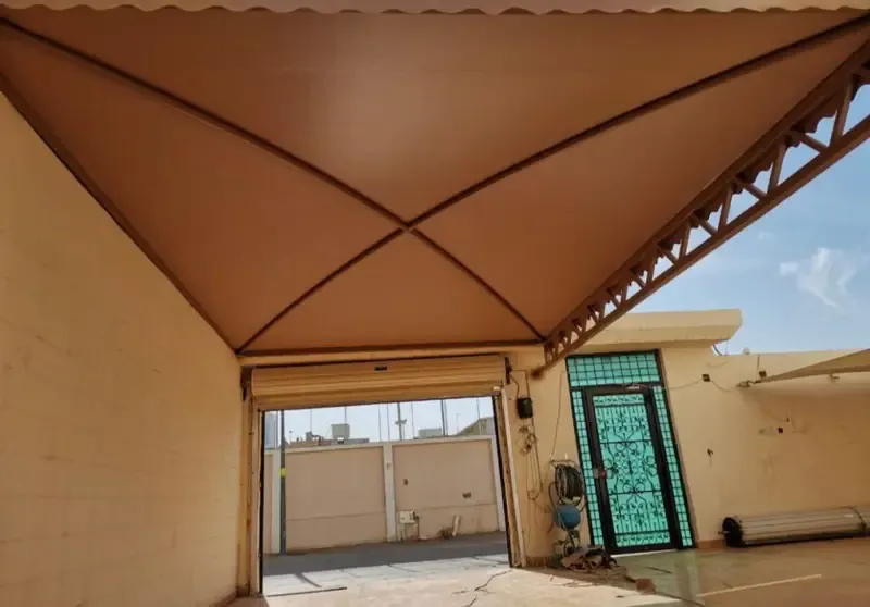 تركيب مظلات في نجران: الحل الأمثل لحماية المساحات المفتوحة