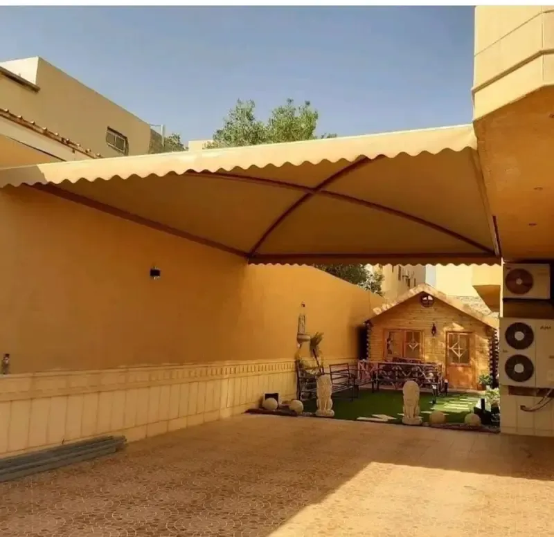 تركيب مظلات في نجران: الحل الأمثل لحماية المساحات المفتوحة