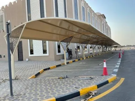 تركيب مظلات في نجران: الحل الأمثل لحماية المساحات المفتوحة