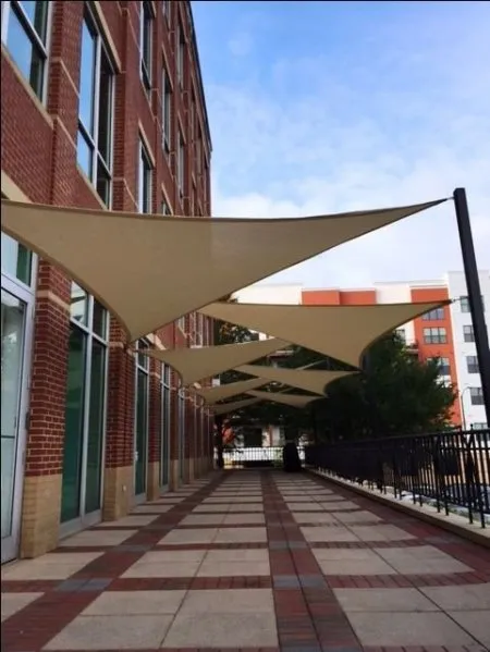 تركيب مظلات في نجران: الحل الأمثل لحماية المساحات المفتوحة