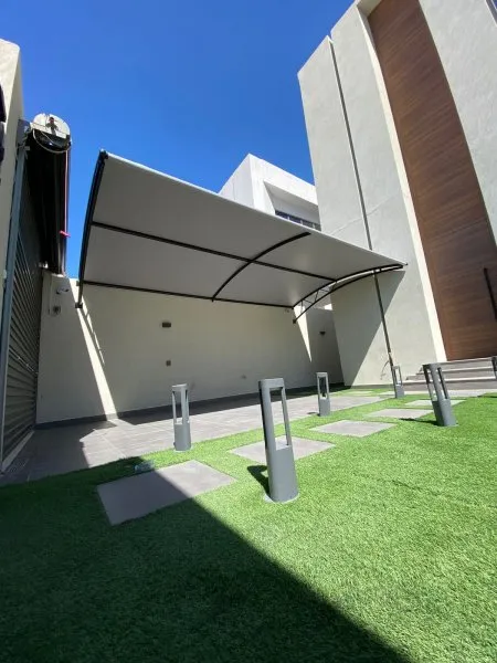 تركيب مظلات في نجران: الحل الأمثل لحماية المساحات المفتوحة