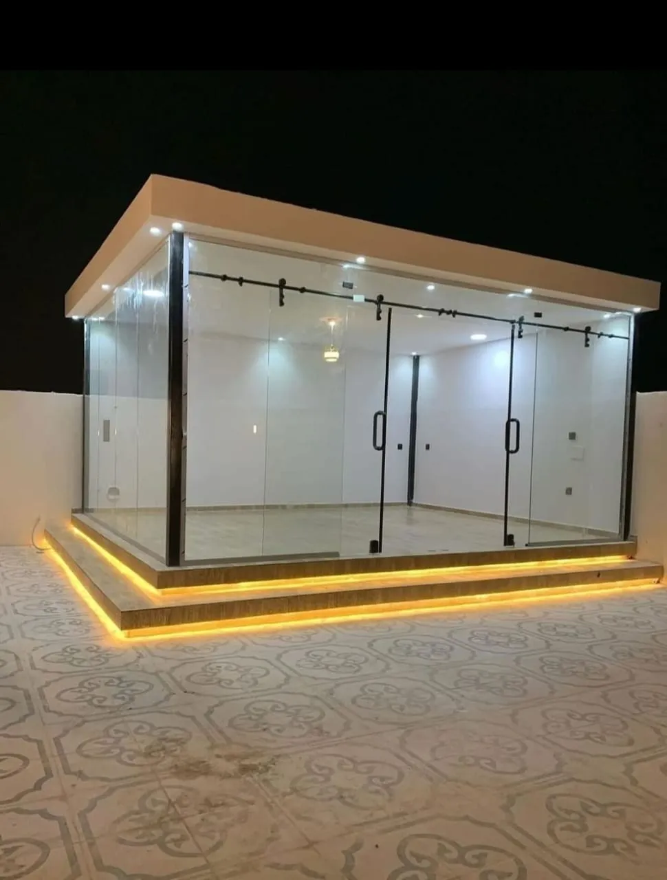 ملاحق ومجالس البناء الحديث ومجالس ملكيه أبها والجنوب