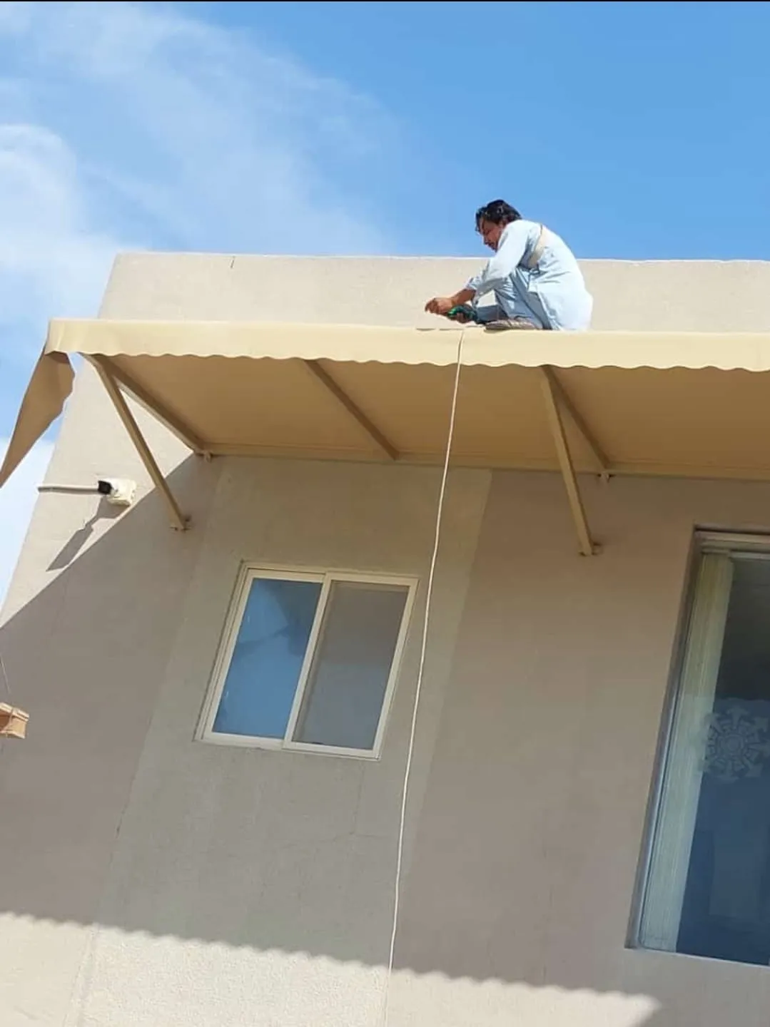 مظلات خزانات مظلات سخانات مظلات مكيفات مظلات السطح بالجنوب