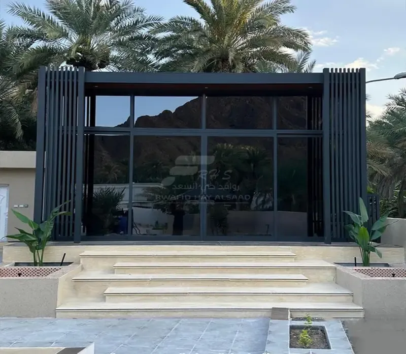 مقاول بناء مجالس زجاجية أنيقة وبسيطة بأقل تكلفة في أبها