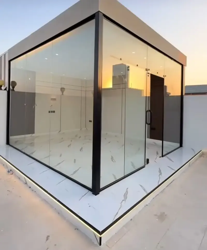 مقاول بناء مجالس زجاجية أنيقة وبسيطة بأقل تكلفة في أبها