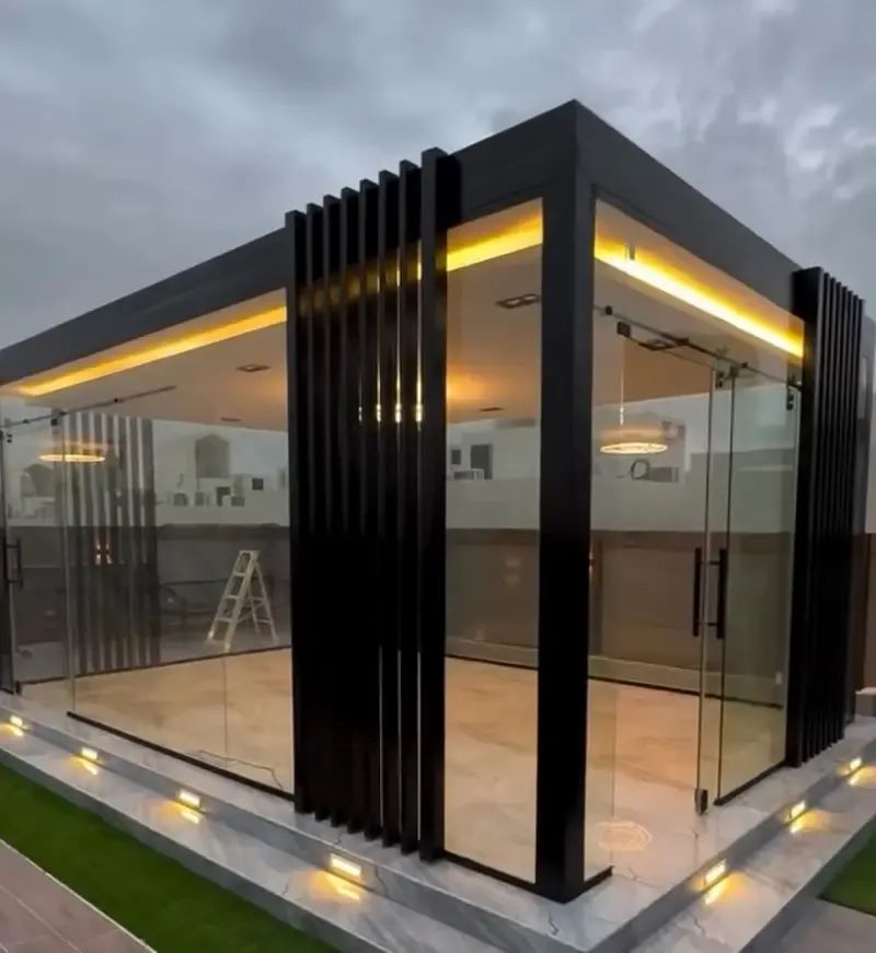 مقاول بناء مجالس زجاجية أنيقة وبسيطة بأقل تكلفة في أبها