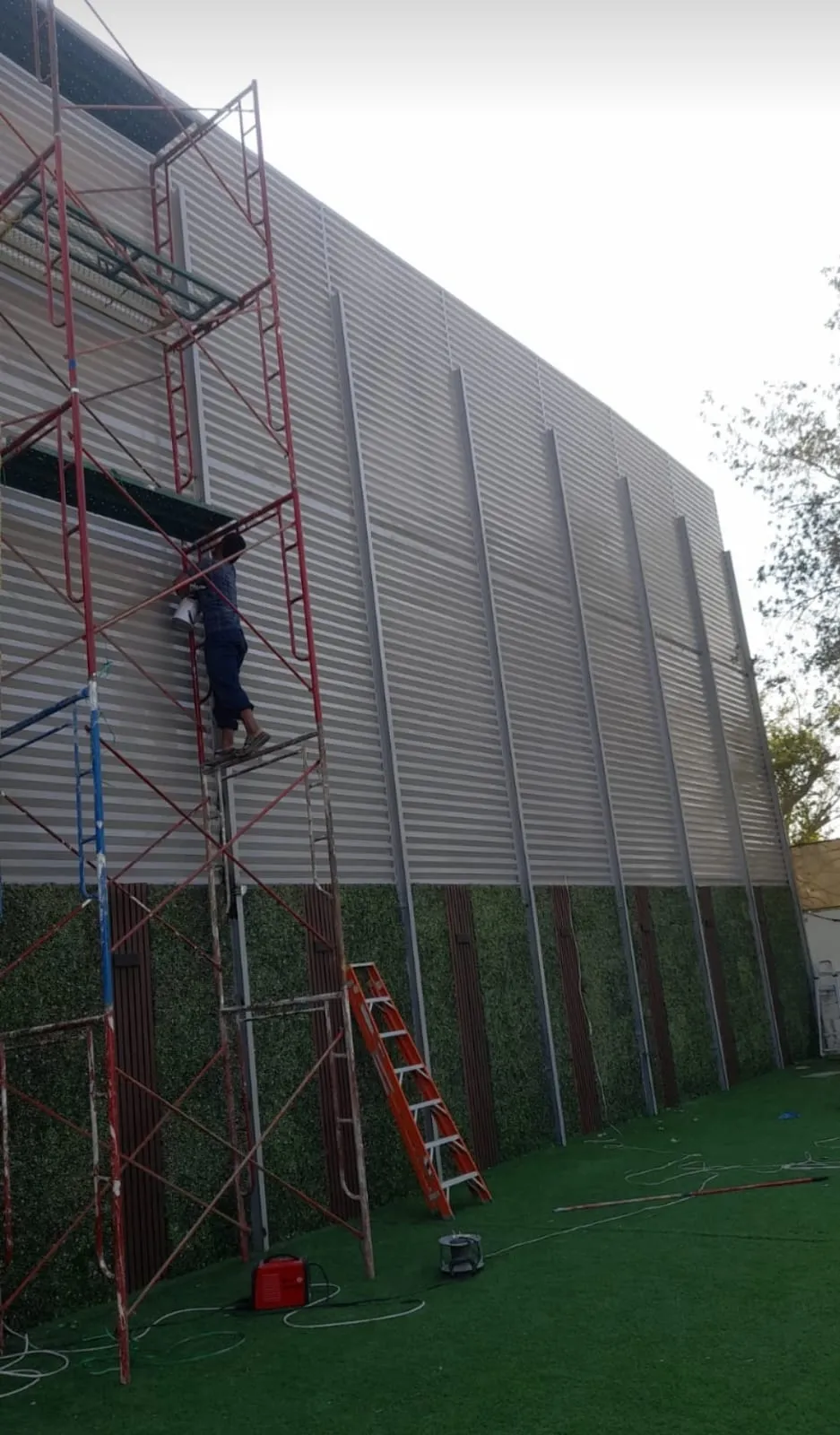 سواتر المنازل والفلل في أبها لأنواع، الأسعار، وأحدث سواتر