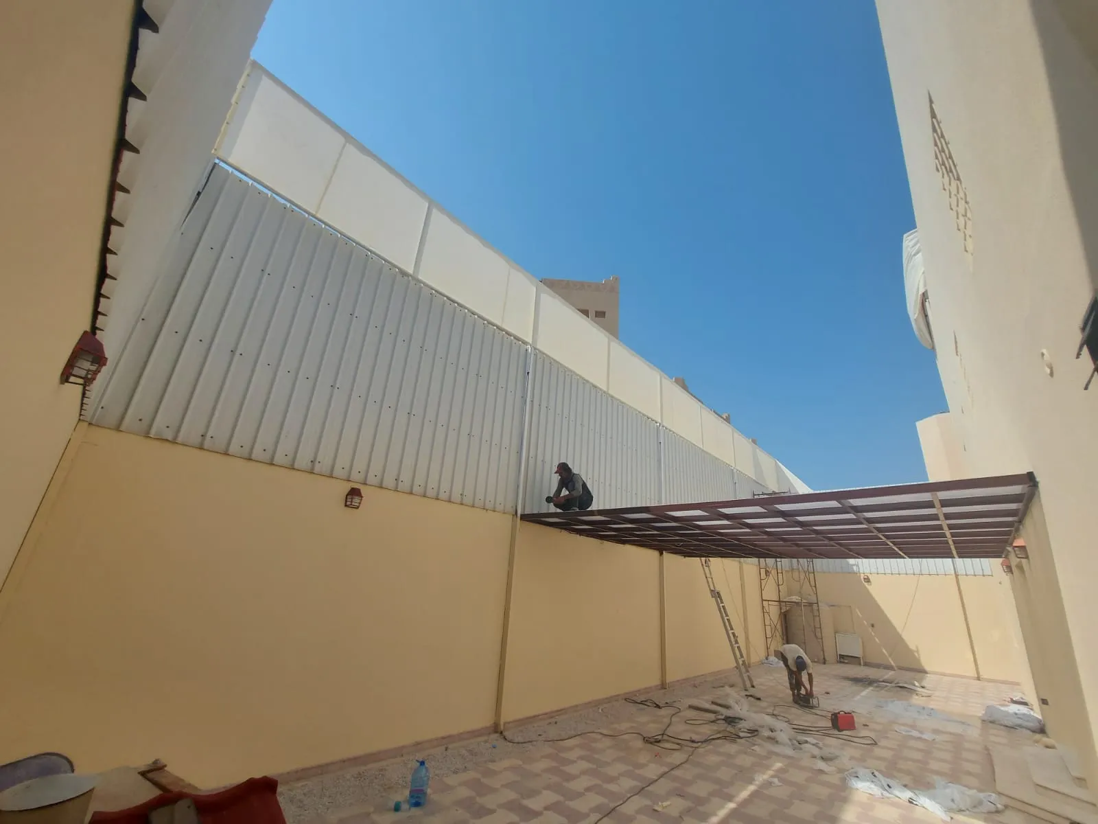 سواتر المنازل والفلل في أبها لأنواع، الأسعار، وأحدث سواتر