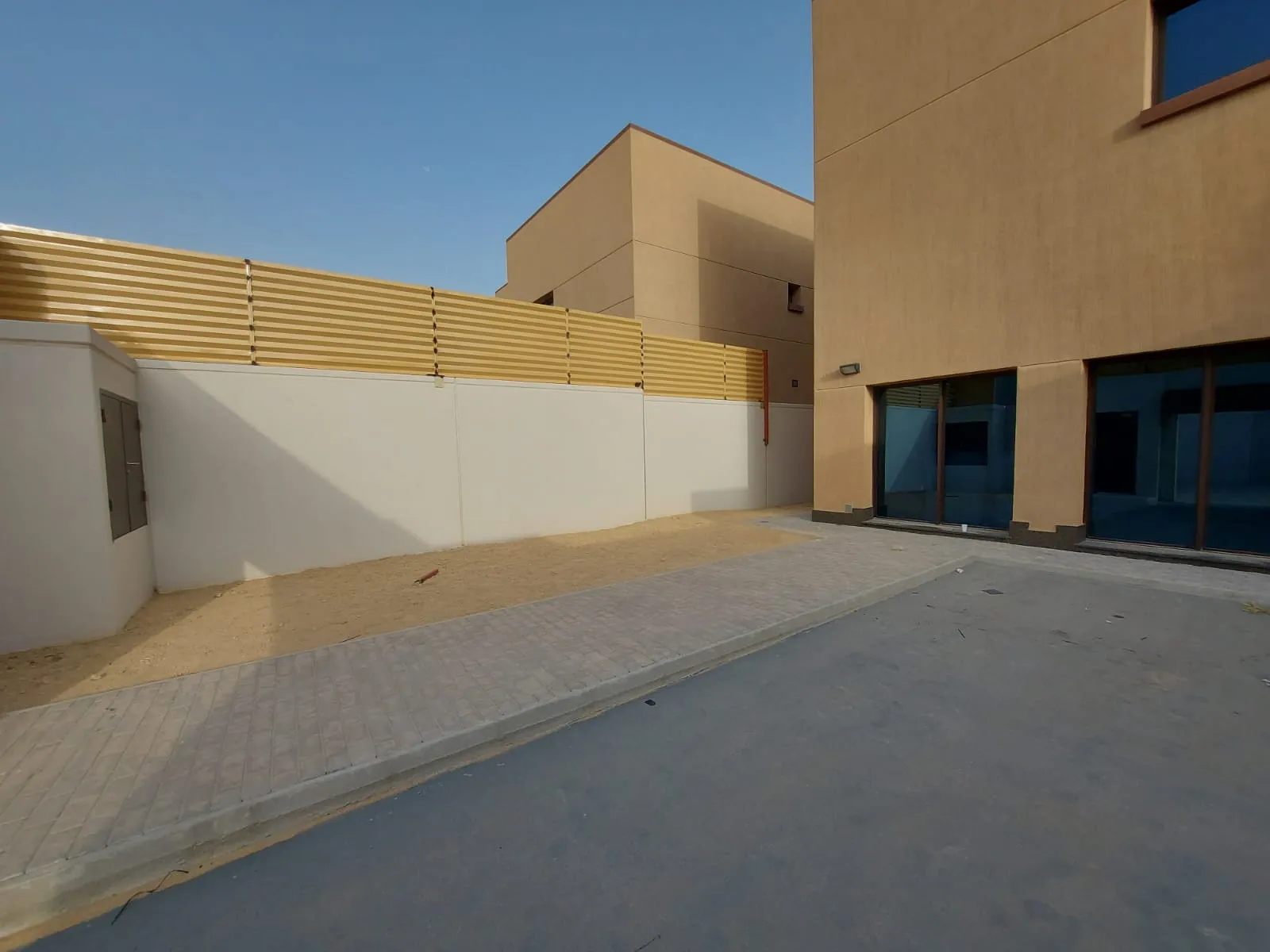 سواتر المنازل والفلل في أبها لأنواع، الأسعار، وأحدث سواتر