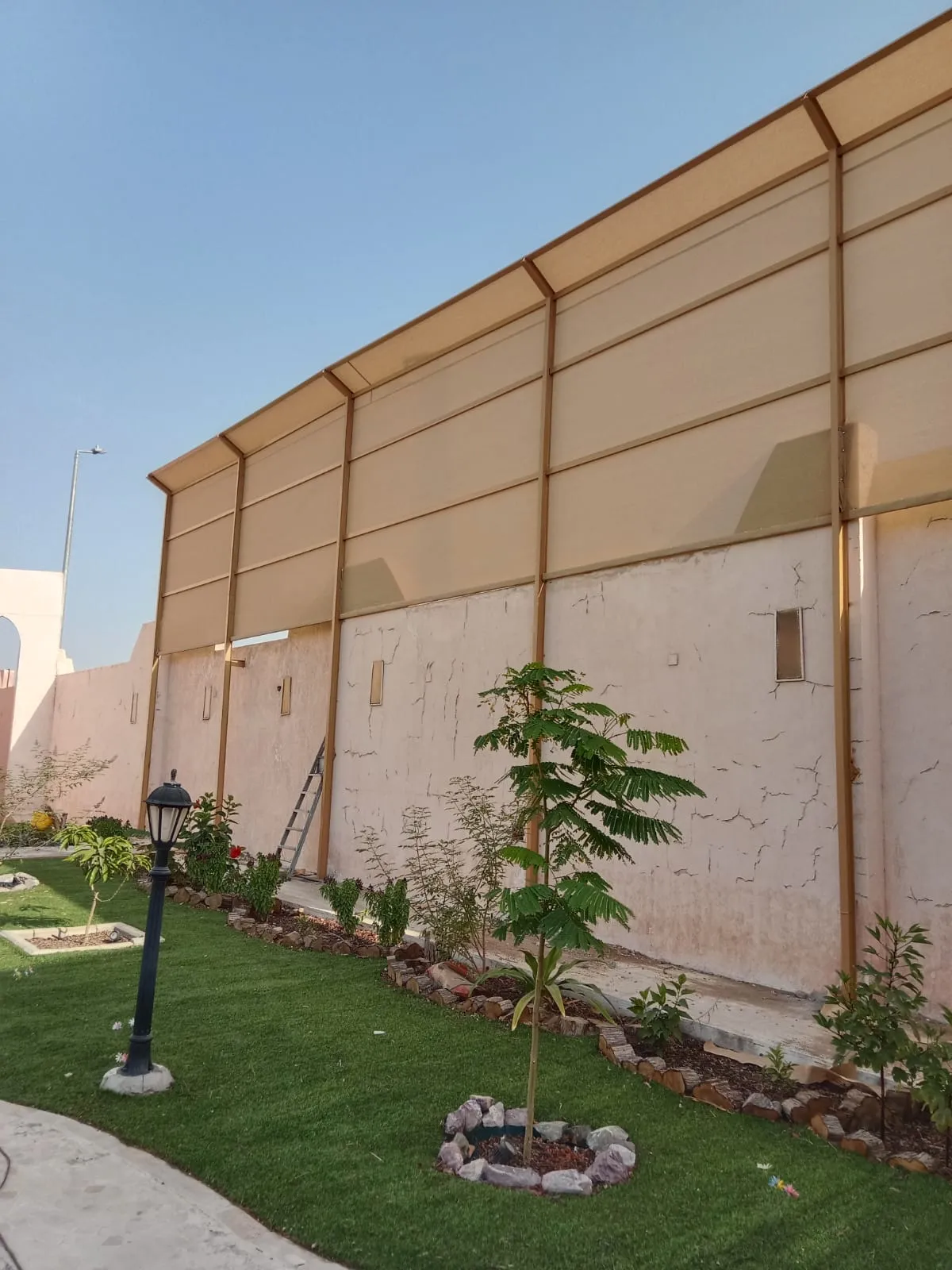 مظلات وسواتر في خميس مشيط لأحواش الفلل دليل الفخامة والحماية