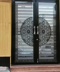 حداد منتقل في تركيب أبواب وشبابيك ونوافذ في ابهاءبجودة عالية