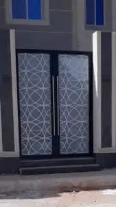 حداد منتقل في تركيب أبواب وشبابيك ونوافذ في ابهاءبجودة عالية