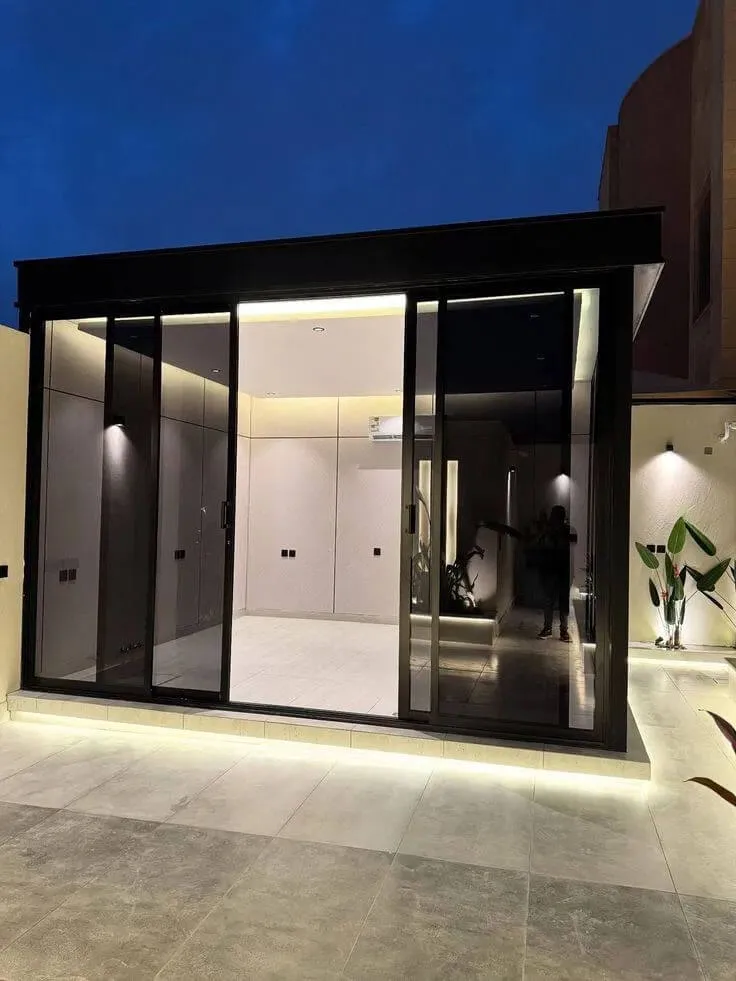 ملاحق خارجية| تركيب ملاحق ساندوتش بانل | ملاحق زجاجية فخمة 