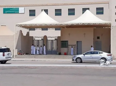 تركيب مظلات مداخل للمدارس والمنازل في أبها: حماية، فخامة