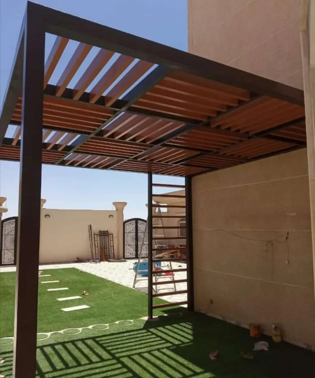 حداد مظلات مداخل فلل في الجنوب وابهاء والنماص: تصاميم مودرن 