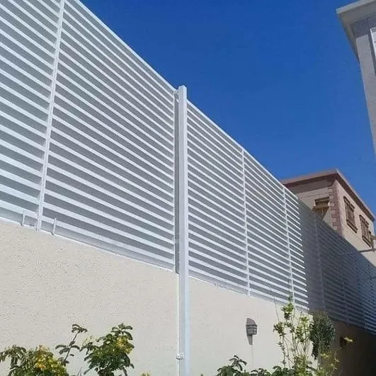 أنواع سواتر أحواش المنازل في الجنوب|دليل الأسعار والتركيب