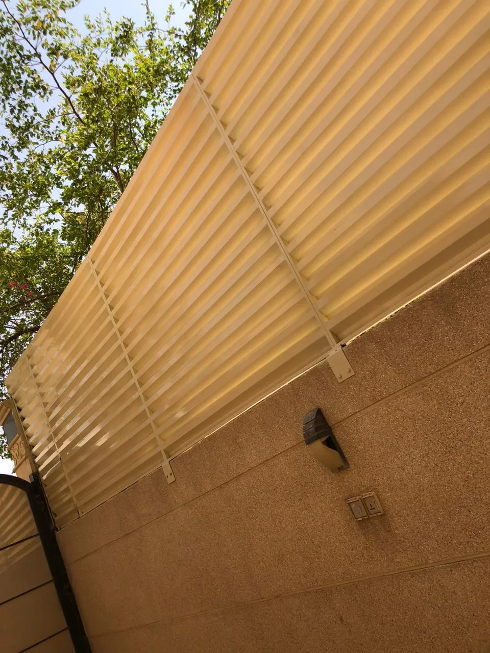 حداد مظلات وسواتر بالجنوب:اختيار أفضل الأنواع وأحدث التصاميم