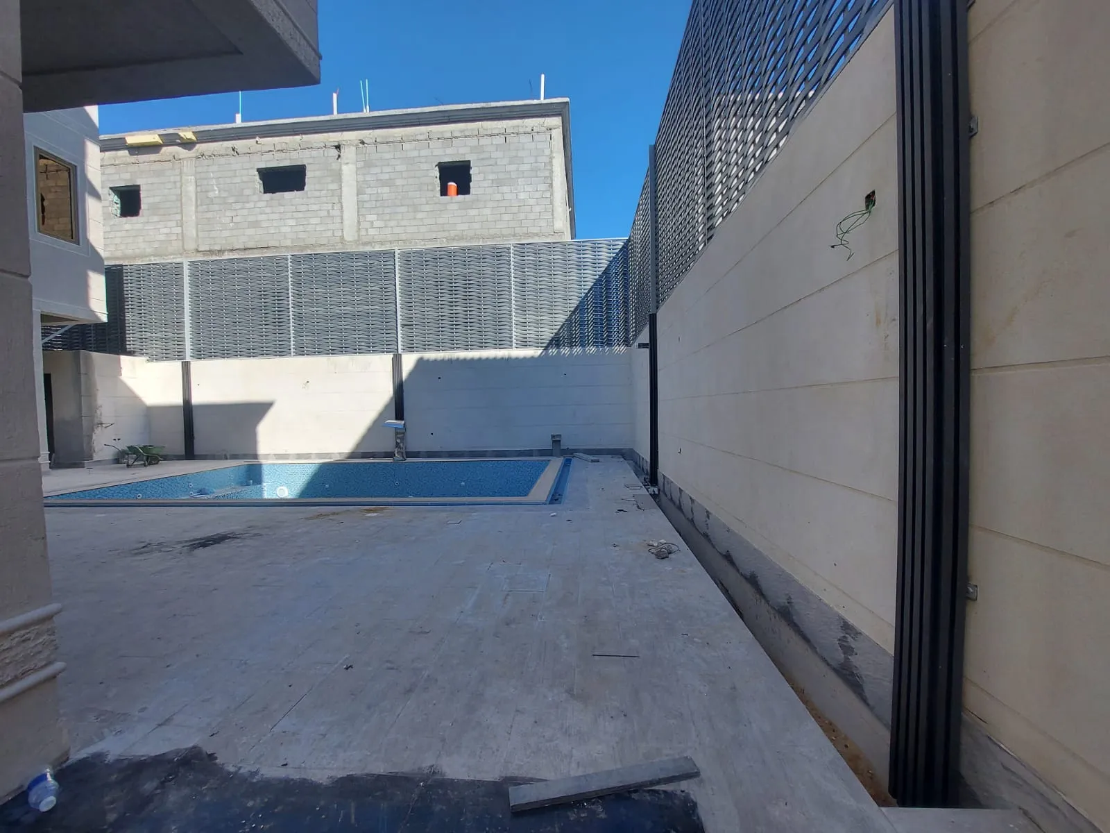 سواتر حديد في الجنوب وابهاء بأسعار مخفضه وبتصاميم حسب الطلب