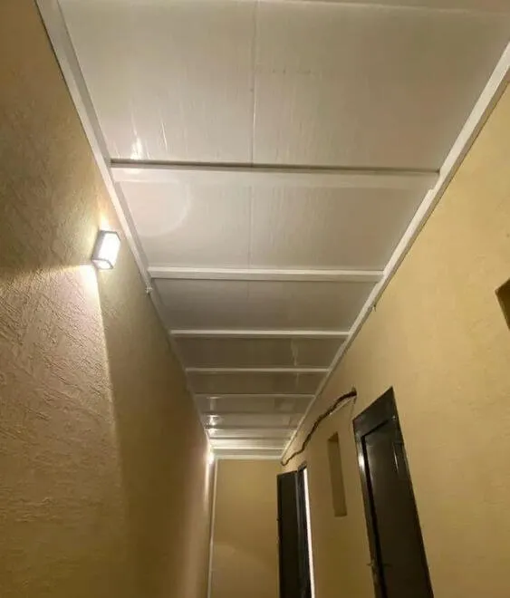 ملاحق ساندوتش بانل في النماص الدليل الشامل للتكلفة، المميزات