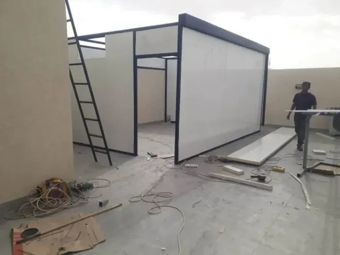 ملاحق ساندوتش بانل في النماص الدليل الشامل للتكلفة، المميزات