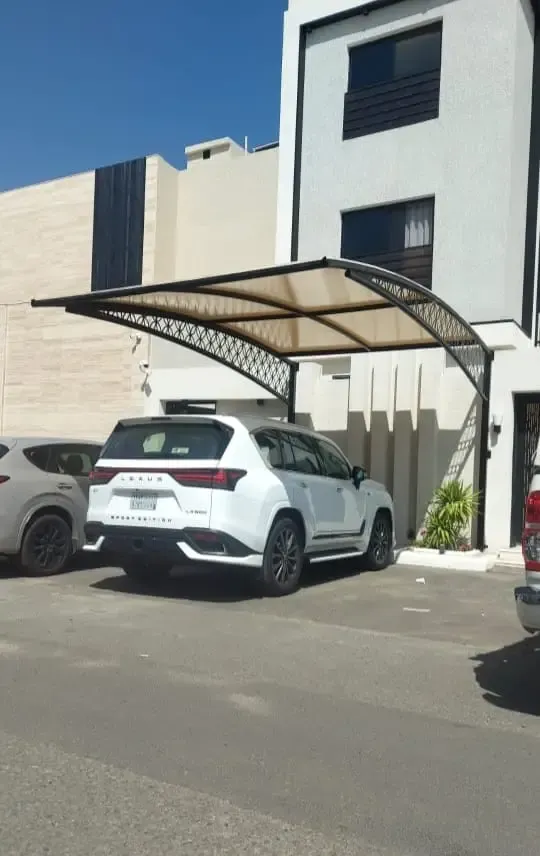 أنواع مظلات سيارات خارجية في جيزان:لتركيب مظلات البوثلين 