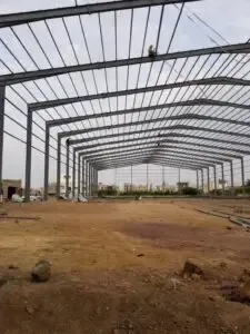 "أفضل شركة تركيب هناجر ومستودعات في خميس مشيط لعام 2026