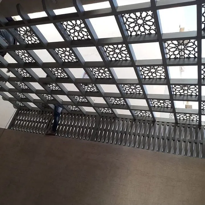 مظلات لكسان في جنوب المملكة:دليل الفخامة والحماية القصوى 