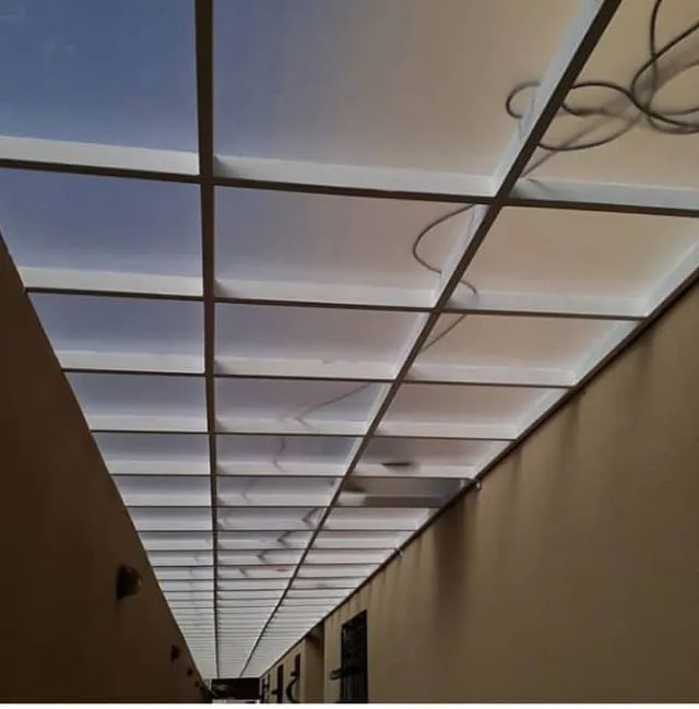 مظلات لكسان في جنوب المملكة:دليل الفخامة والحماية القصوى 