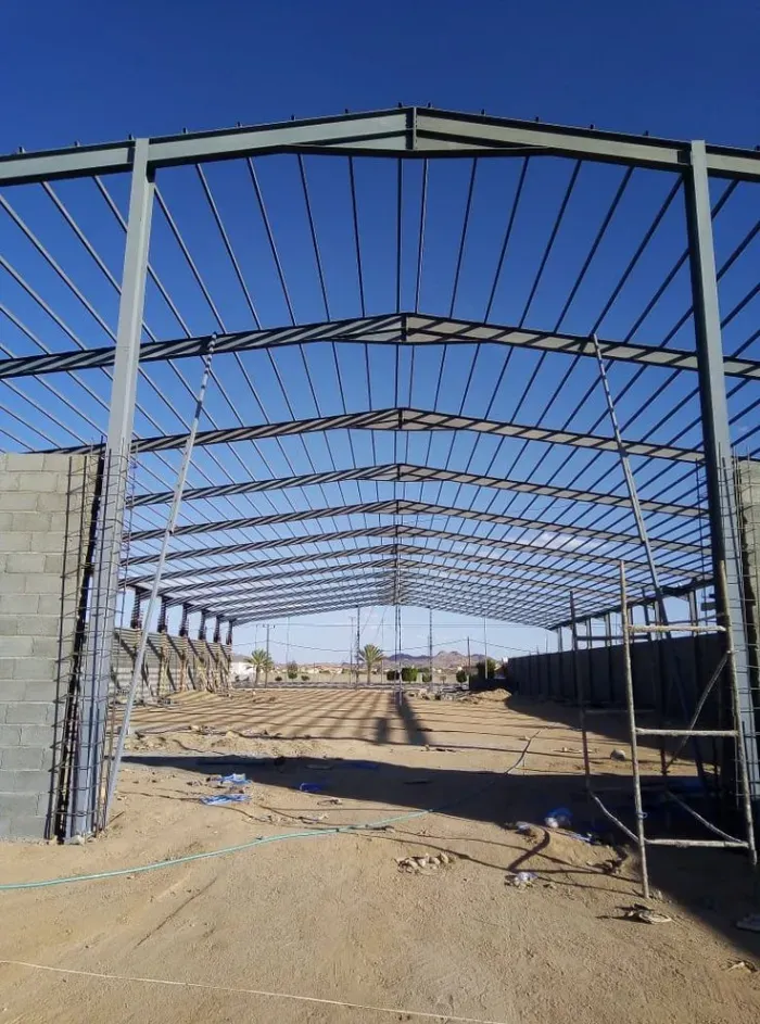 مقاول تركيب هناجر ومستودعات في عسير:وتوريد وتصميم هناجر