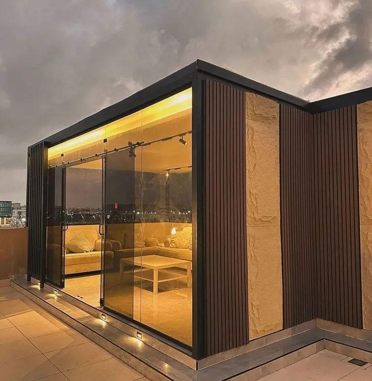 مجلس خارجي مصنوع بساندوش وشالهيات والأسمنت بوردفي أبها 