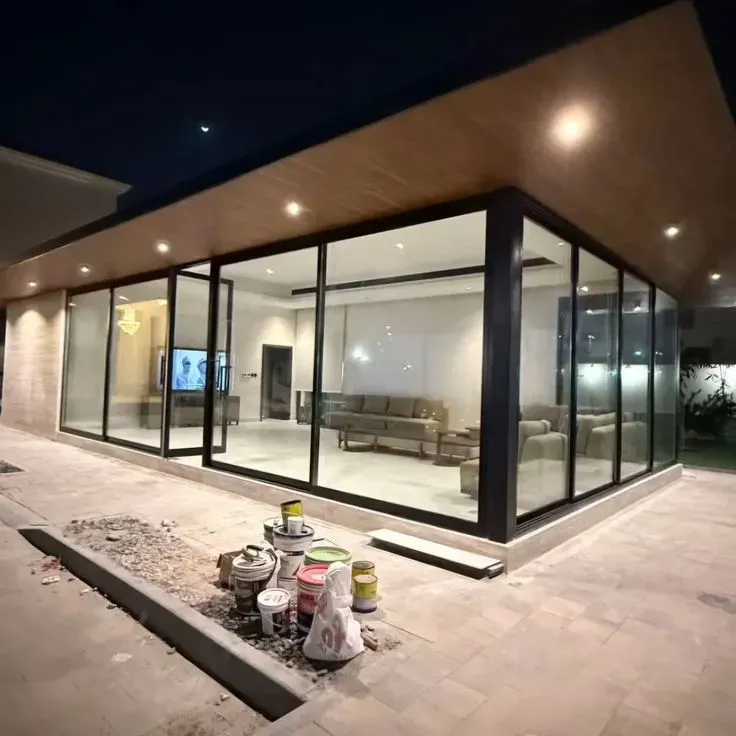 مجلس خارجي مصنوع بساندوش وشالهيات والأسمنت بوردفي أبها 